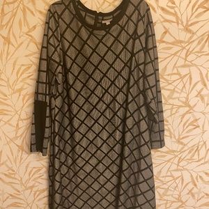 Women’s Plus 22/24 Cato Black and Grey Dress